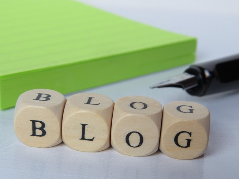 Celebrity Blogger